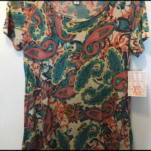 XS LuLaRoe Classic T